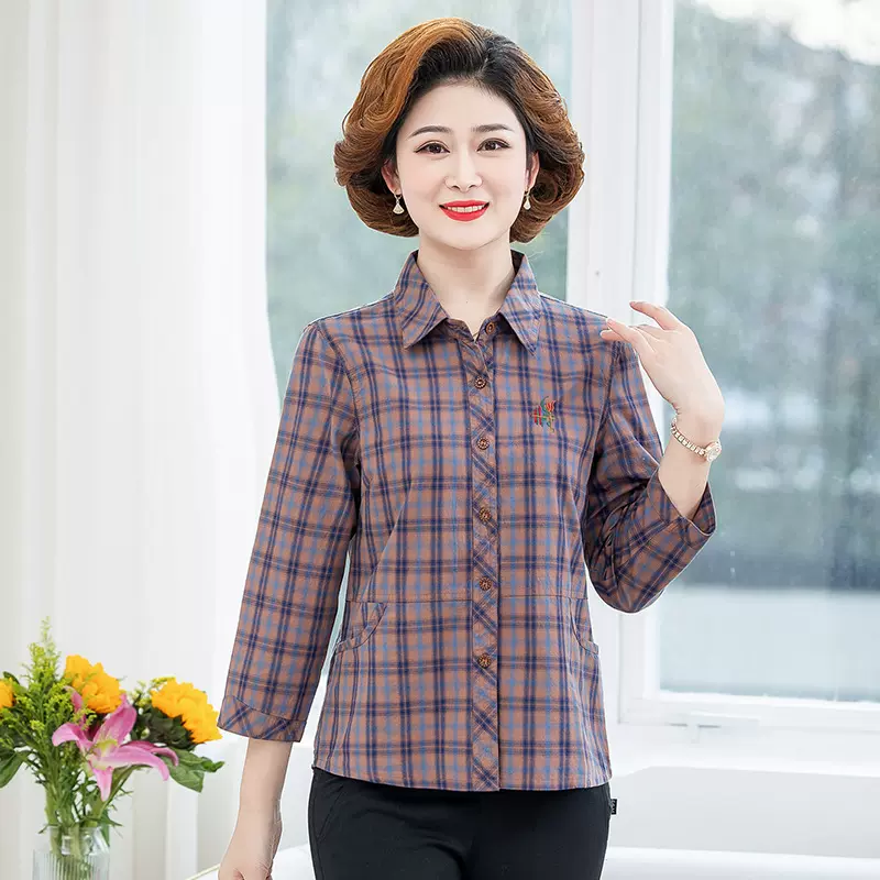 秋依新款中老年女装妈妈外穿宽松短款洋气高档时尚休闲衬衣衬衫