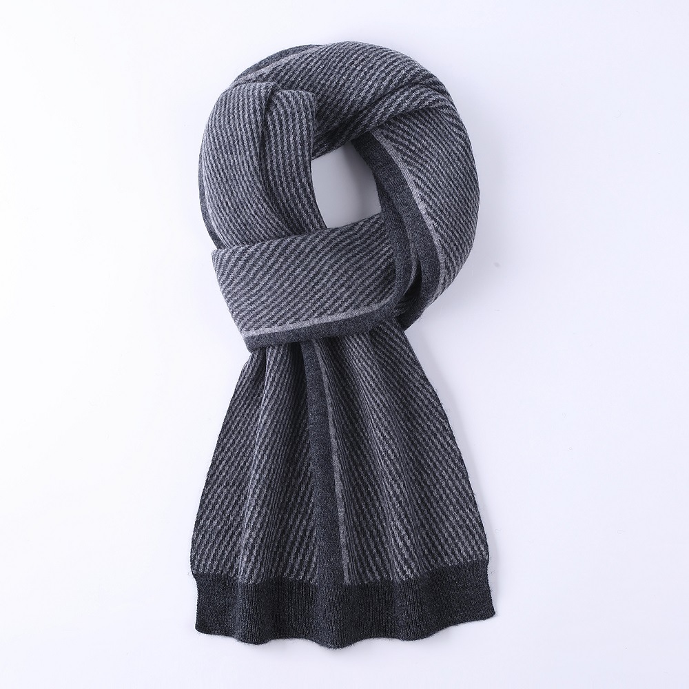 Woolen demi-season scarf
