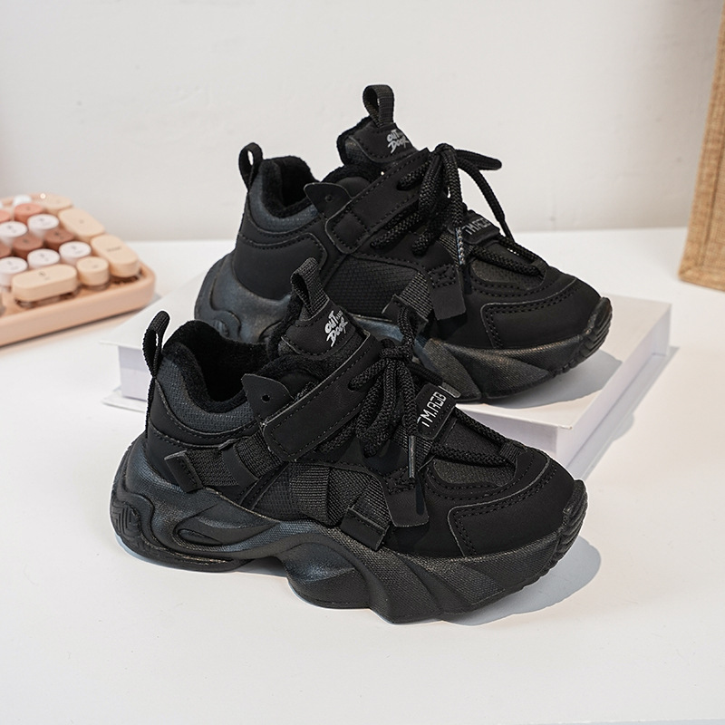 Zapatos deportivos para niños otoño y invierno de 2025, niños y niñas con suela suave de lana ecológica, zapatos de algodón transfronterizos para niños de mediano tamaño