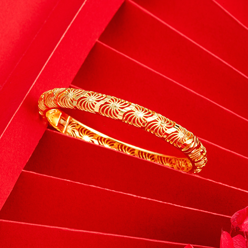 Antigua arena oro hueco tallado seda hebilla pulsera femenina estilo chino todo fósforo aleación de cobre joyería fábrica al por mayor suministro