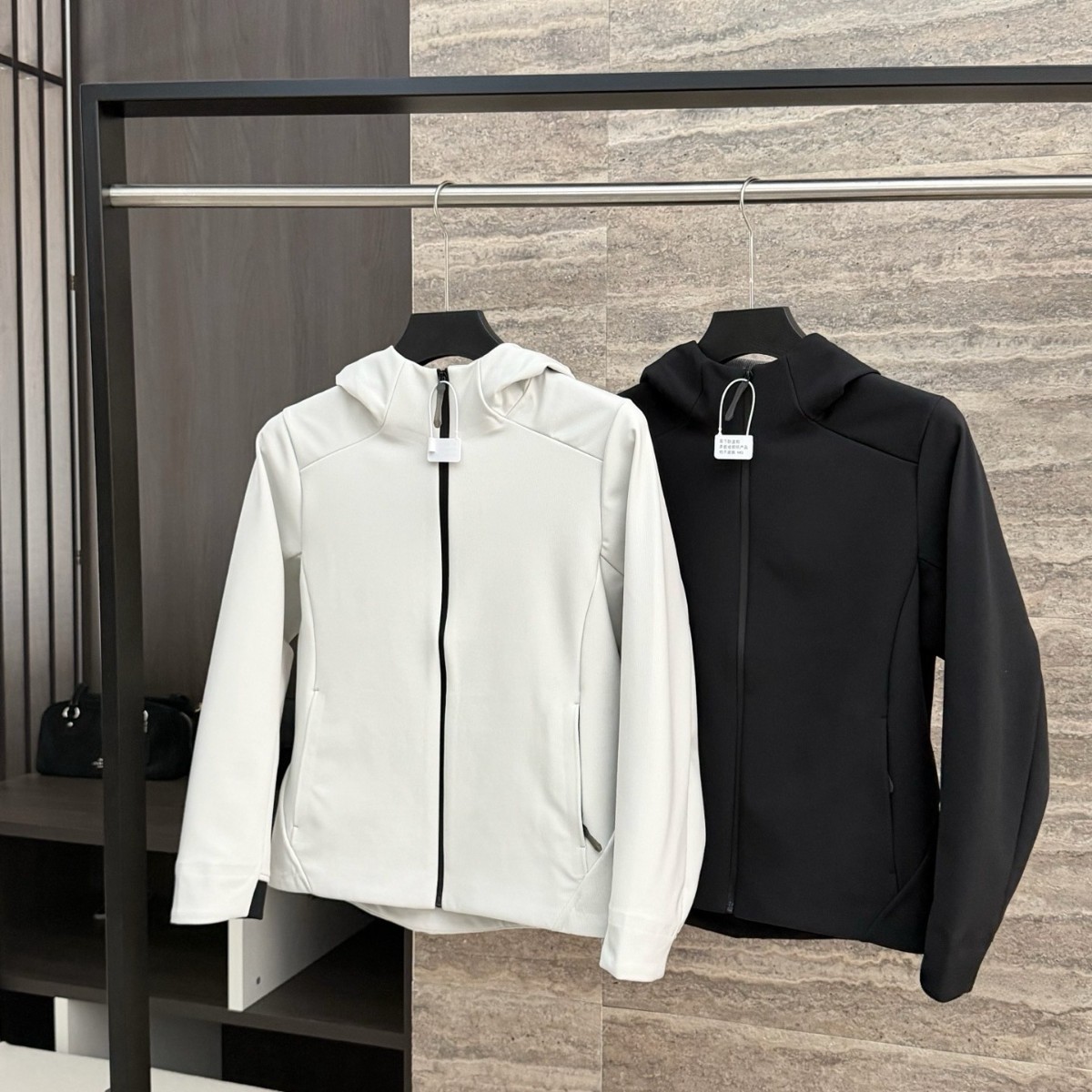 2026 Autumn/Winter New Collection: Dijia Women's Outdoor Softshell Jacket, Fully Heat-Sealed Softshell Windbreaker, Women's Softshell Clothing