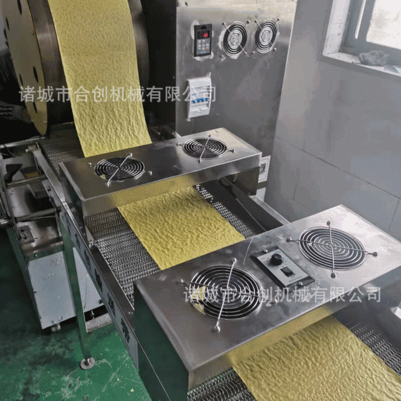Full-automatic square egg skin machine towel roll machine egg skin bread skin machine gas electromagnetic heating leather machine