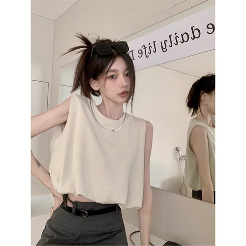 Sleeveless shoulder and suspender vest for women, summer design, niche, loose inside and short top, worn outside