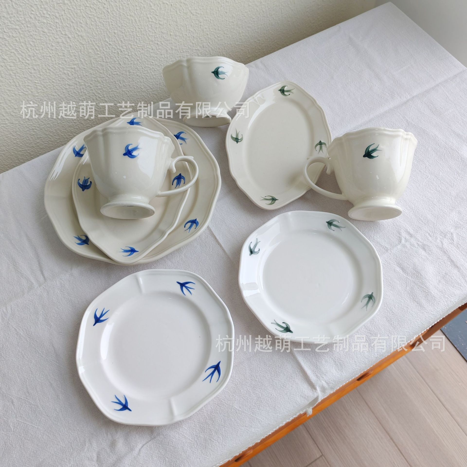 ins风高颜值日式餐具复古浮雕手绘燕子陶瓷盘椭圆盘甜品盘点心盘