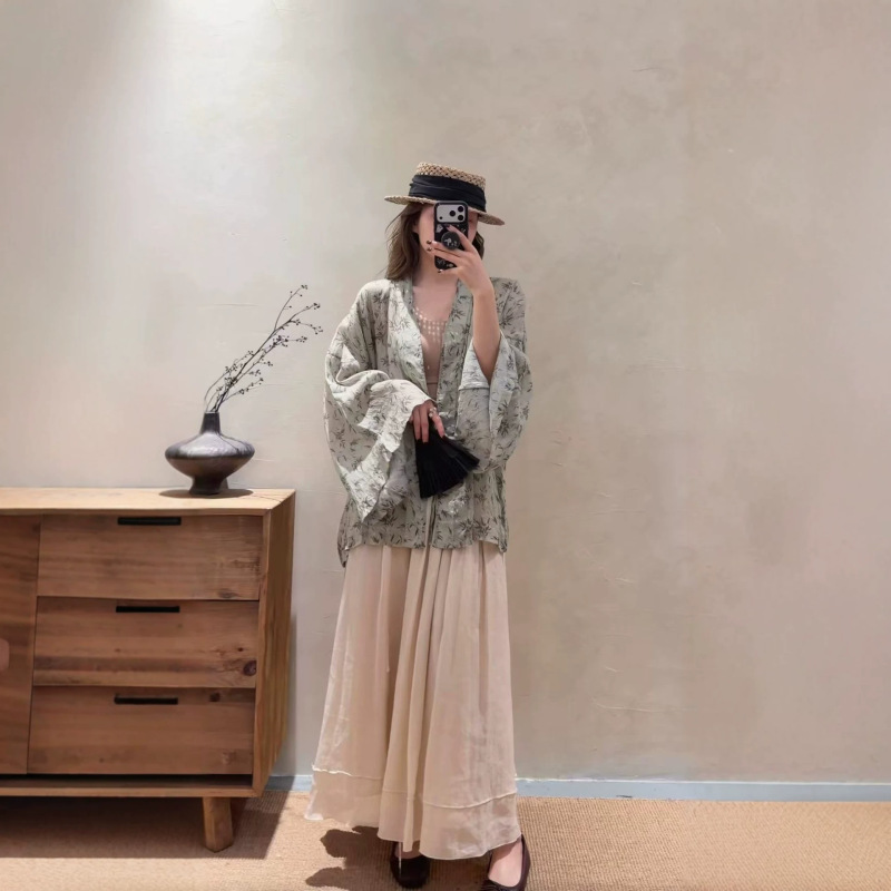 26 New Styles of Women's Japanese-Style Loose-Fitting Jackets with a Vintage High-End Feel, Featuring Tie-Up Design and Bamboo Leaf Print, with a Batman-Inspired Vibe 26 New Styles of Women's Japanese-Style Loose-Fitting Jackets with a Vintage High-End Feel, Featuring Tie-Up Design and Bamboo Leaf Print, with a Batman-Inspired Vibe
