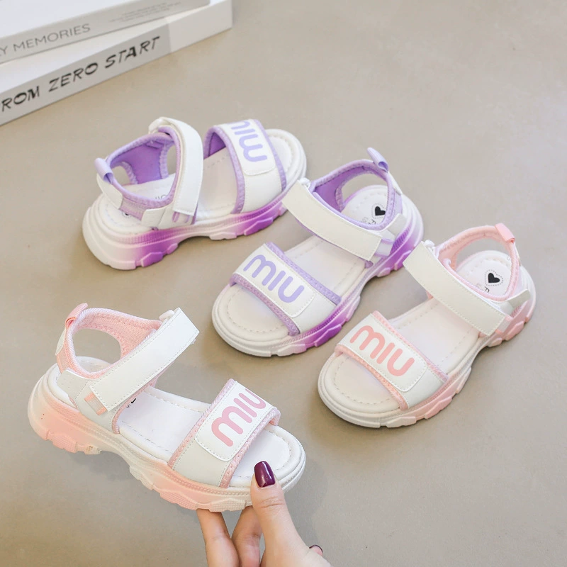 Спортивные сандалии для девочек, лето 2024, новый стиль, детские однотонные сандалии среднего и большого размера, нескользящая пляжная обувь, детская студенческая обувь