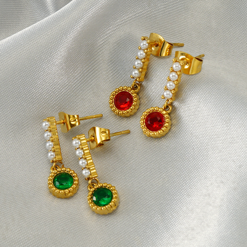 Pendientes de acero de titanio elegantes de lujo ligero para mujeres pendientes de perlas ovales elegantes simples de diseño de nicho retro para mujeres