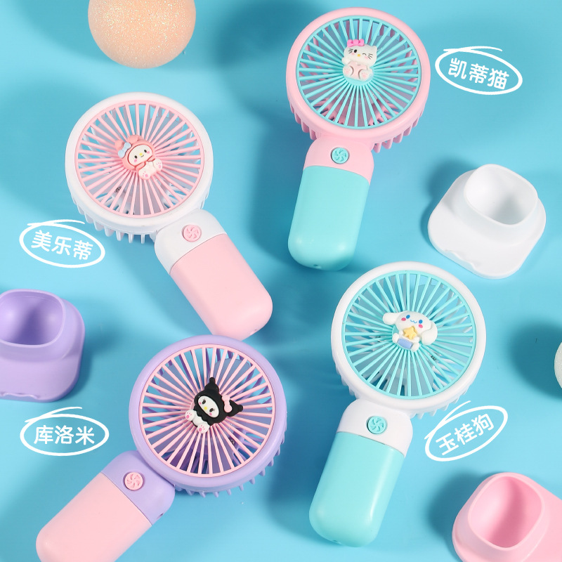 Comercio exterior transfronterizo del sudeste asiático pequeño ventilador portátil carga USB estudiante al aire libre ventilador de escritorio portátil lote de regalo