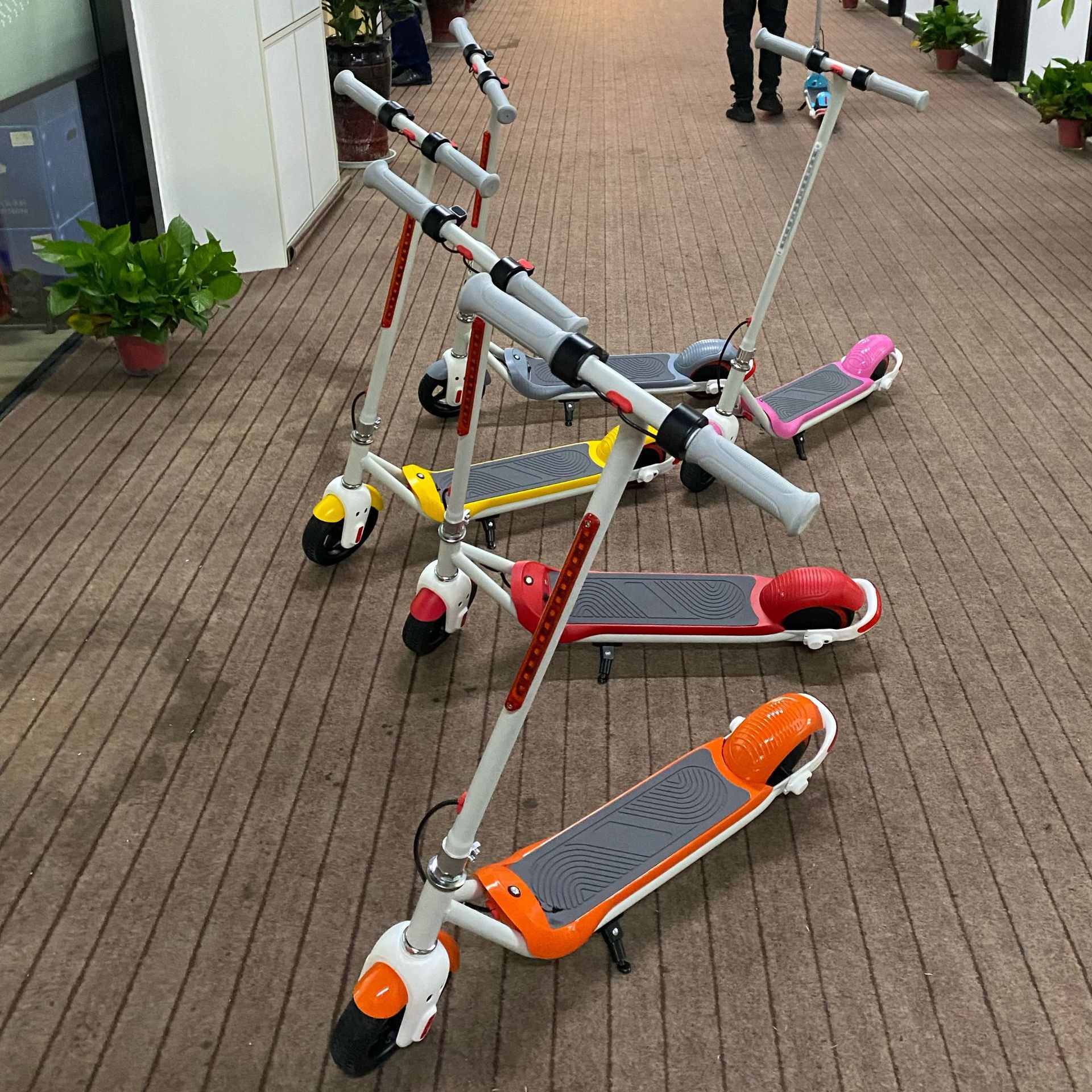 6.5inch child electric scooter