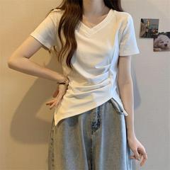 大きいサイズの婦人服の不規則なvネックの正肩の半袖のtシャツの夏の微太りのmmは腹を隠して肉を隠してやせている設計感の上着を現します。