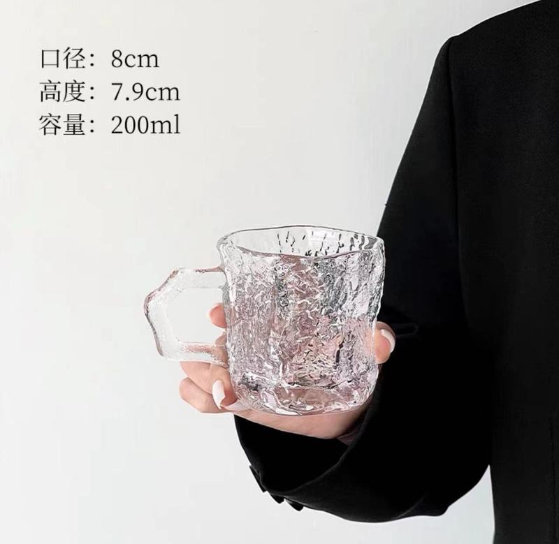 Ins風玫紅帯は氷河グラスの高顔値家庭用飲料カップコーヒーカップ冷たい飲料カップ牛乳カップを持っている|undefined