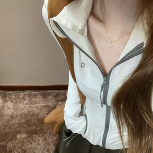 ��ɫ���������Ů�ļ��¿��p��͸�������������I�\���L��������