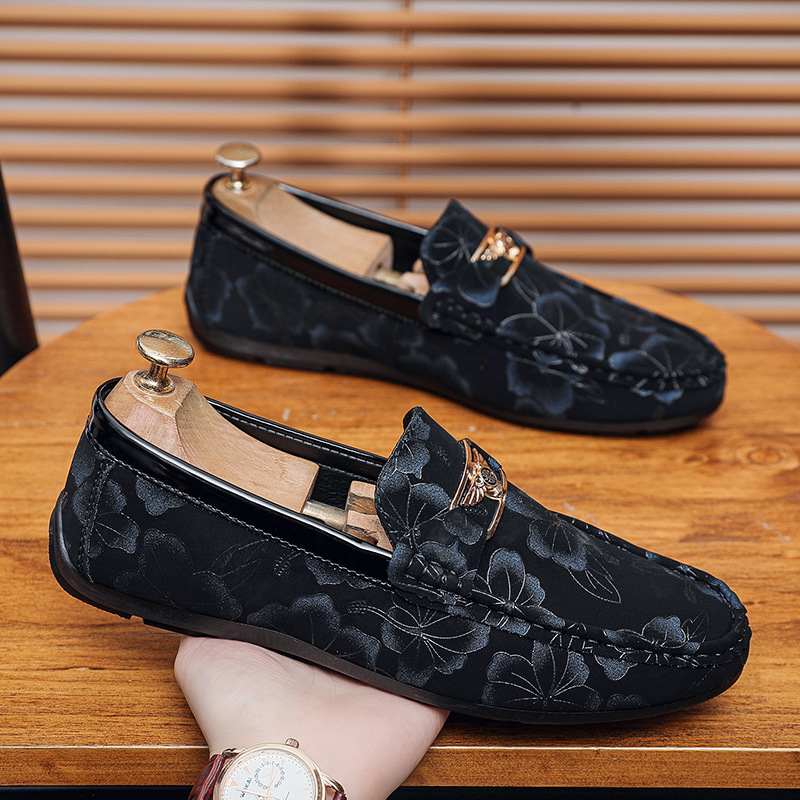 Zapatos Doudou para hombre verano 2025 nuevos zapatos de cuero esmerilado de terciopelo perezoso de un pie zapatos de moda de conducción de negocios para jóvenes