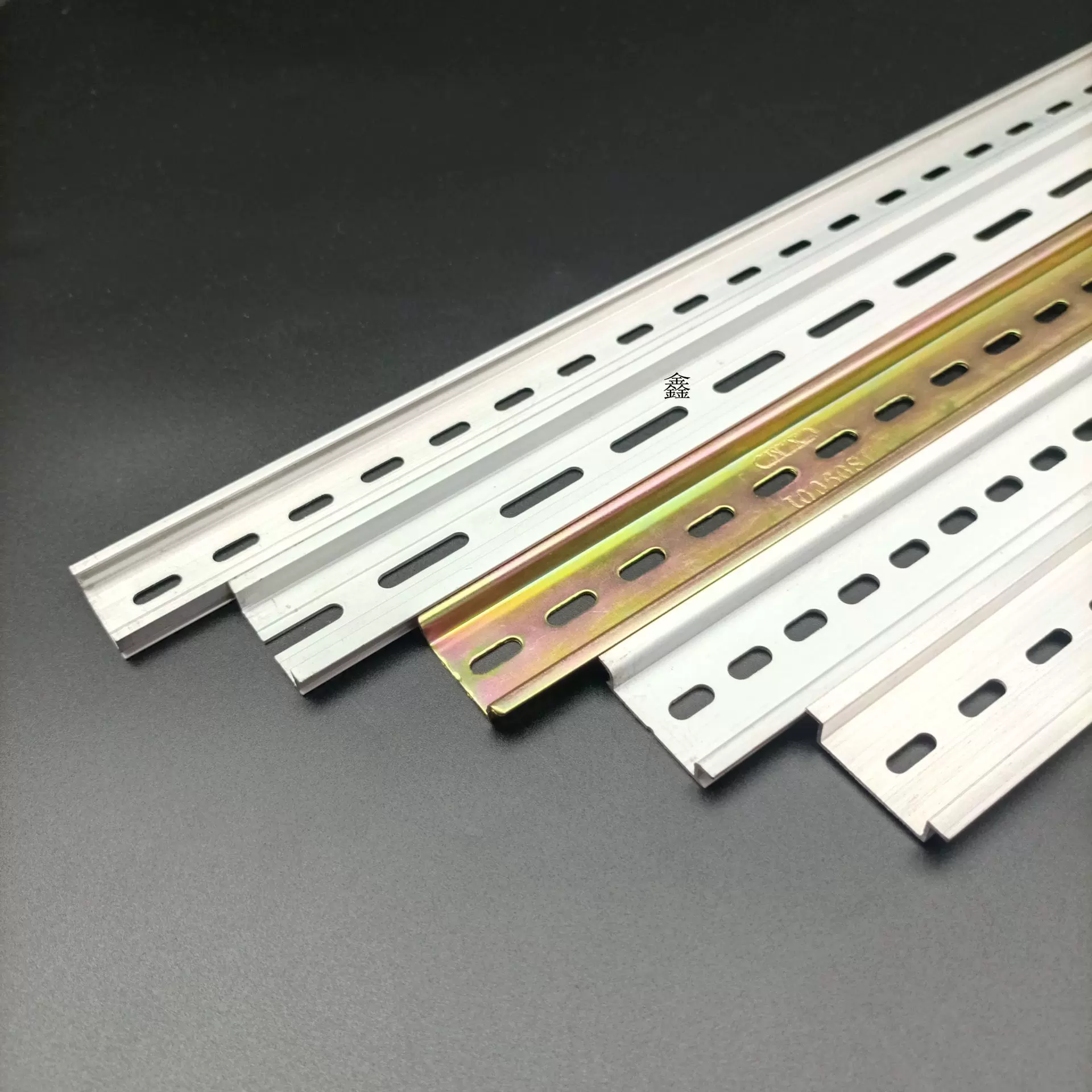 空开铝质导轨 C45型铝导轨  平槽铝导轨 TD铝导轨长孔铝导轨氧化