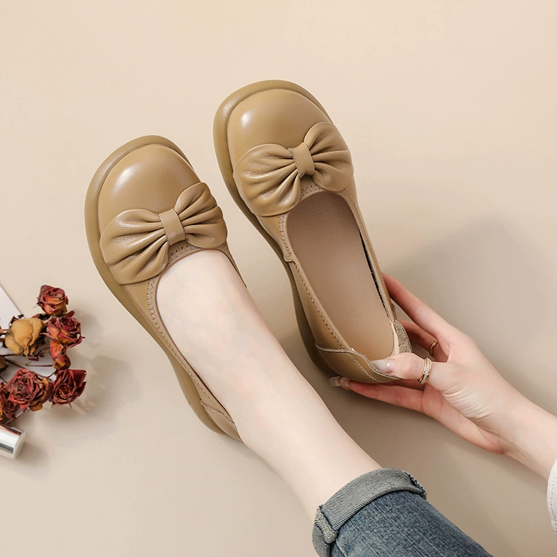 Breathable comfortable non-slip footwear with bow, shoes for mother, for middle age, genuine leather, soft sole