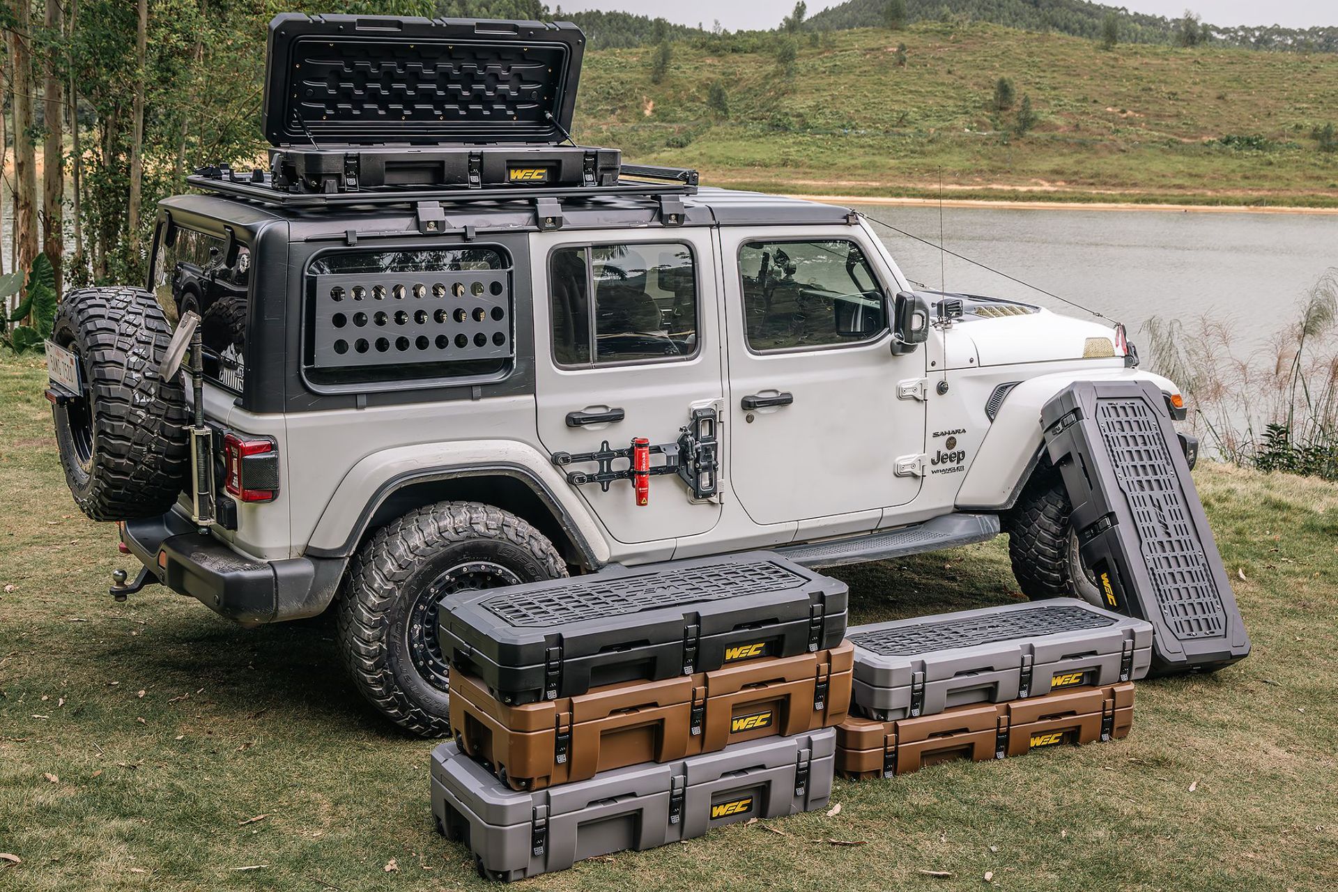 WEC equipment box, roof luggage box, outdoor tactical box, off-road modification, camping universal storage box, organizer box