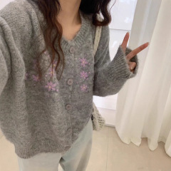 甜美风软糯花朵毛衣女秋冬季新款宽松设计感小众百搭针织开衫上衣