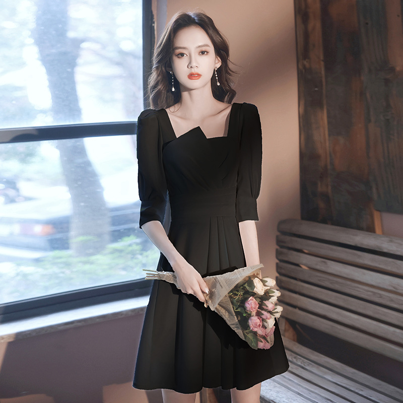 Black-Short-Middle Sleeve