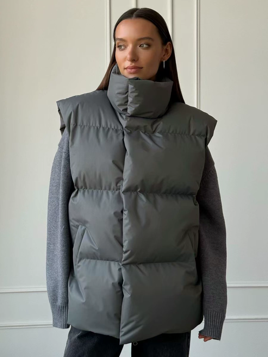 Демисезонный пуховик, утеплённая подкладка, жилет на молнии, цепочка, европейский стиль