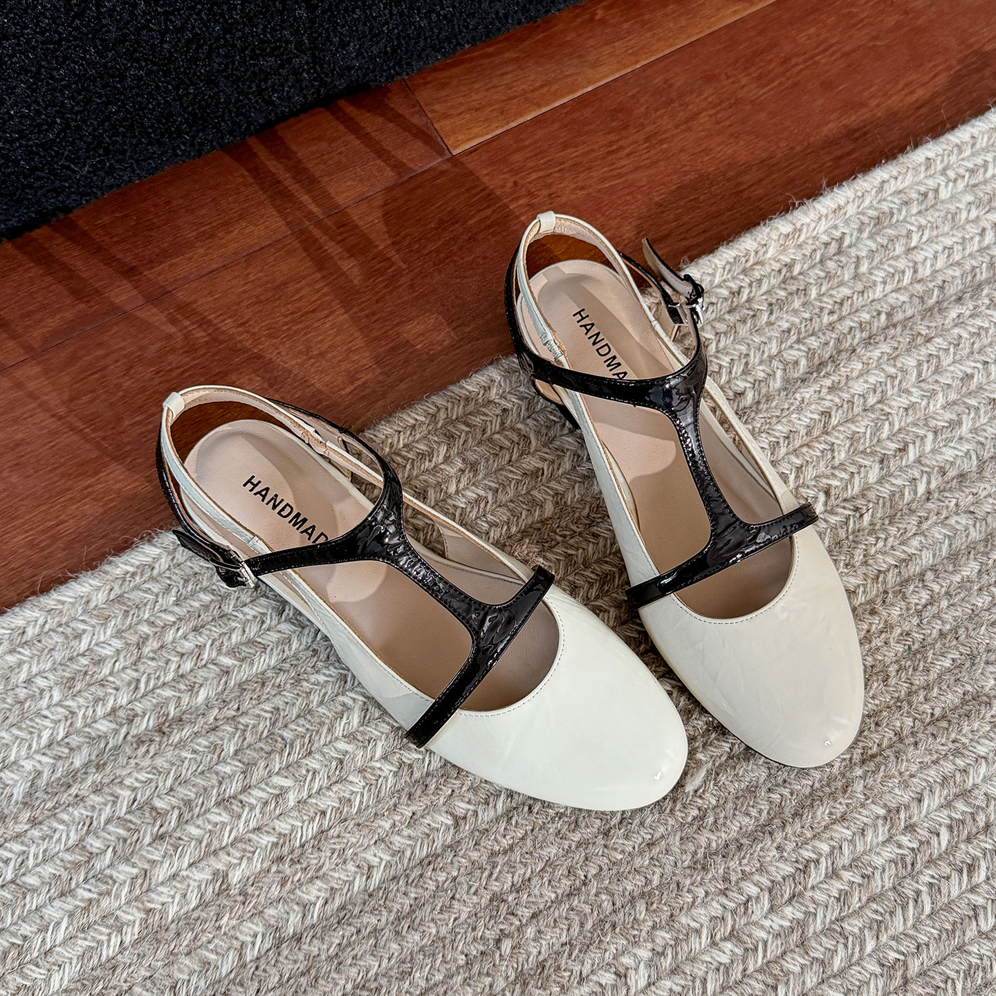 Sandal nữ quai chữ T đế bệt phối màu thời trang — đen chi tiết 26