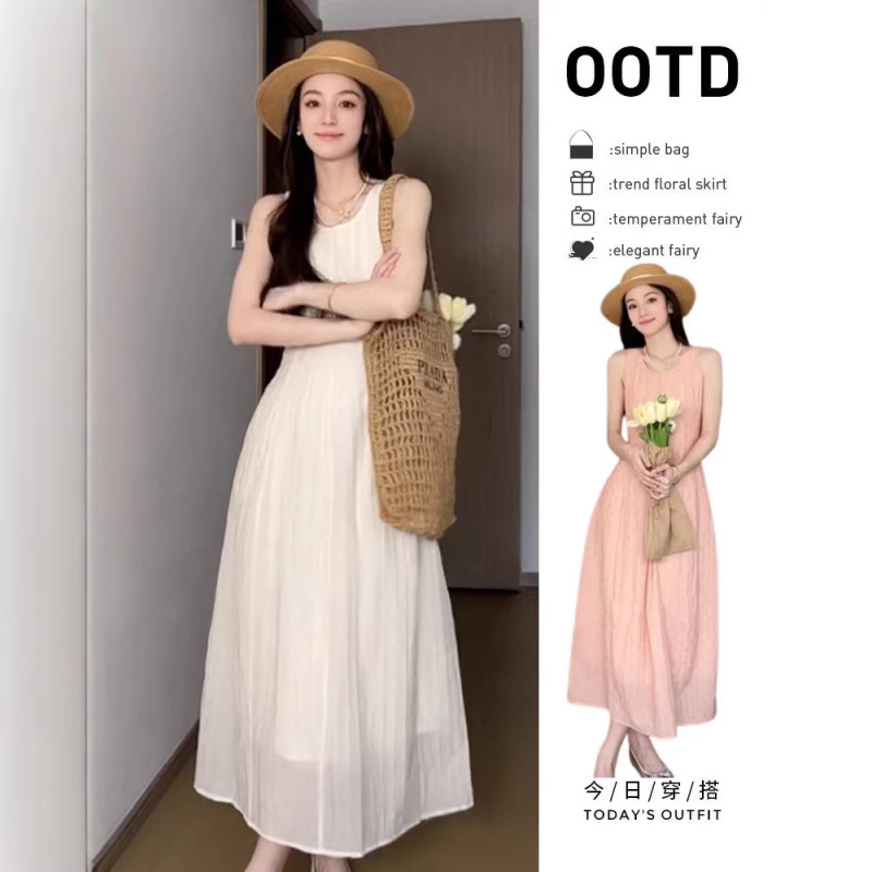 French-Style White Sleeveless Vest Dress for Women, Summer 2025 New Model, High-End Slimming Beach Vacation Long Dress