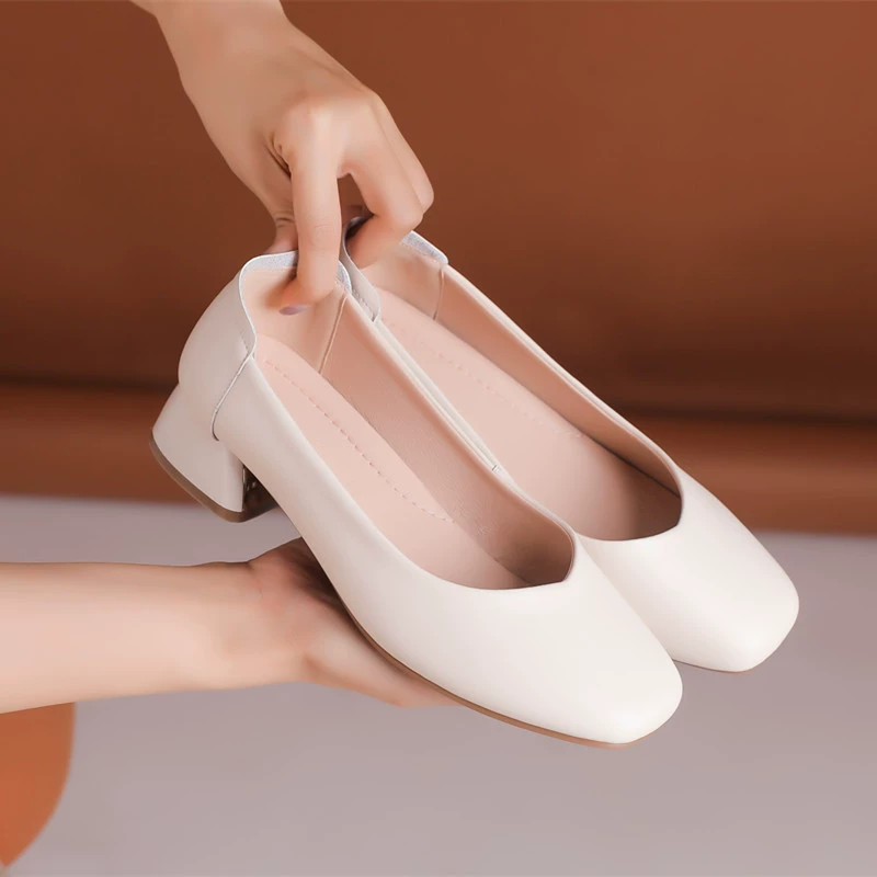 25 Осенняя обувь для мам Натуральная кожа в клетку На среднем каблуке Мягкая подошва Одиночные туфли среднего возраста Маленькие кожаные туфли с квадратным носком Рабочая обувь Женская обувь Four Seasons