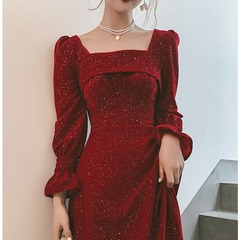 トーストウェア花嫁 2025 新しい秋レッドパーティーは通常小さな結婚式婚約ホームドレスを着ることができます