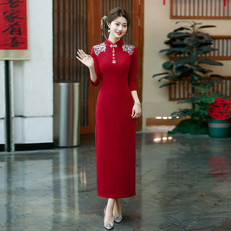 2025 Autumn New Chinese Style Thickened Appliqué Stretch Lace Jacquard Long Cheongsam Dress Lx2555
