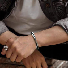 欧美跨境热销光面绕线手镯男士复古做旧开口手环小众设计潮酷手饰