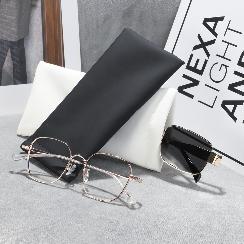 Wholesale Pu Elastic Clip-On Glasses Pouch, Automatic Closing Sunglasses Pouch, Waterproof Glasses Protective Cover, in Stock, Direct from Manufacturer