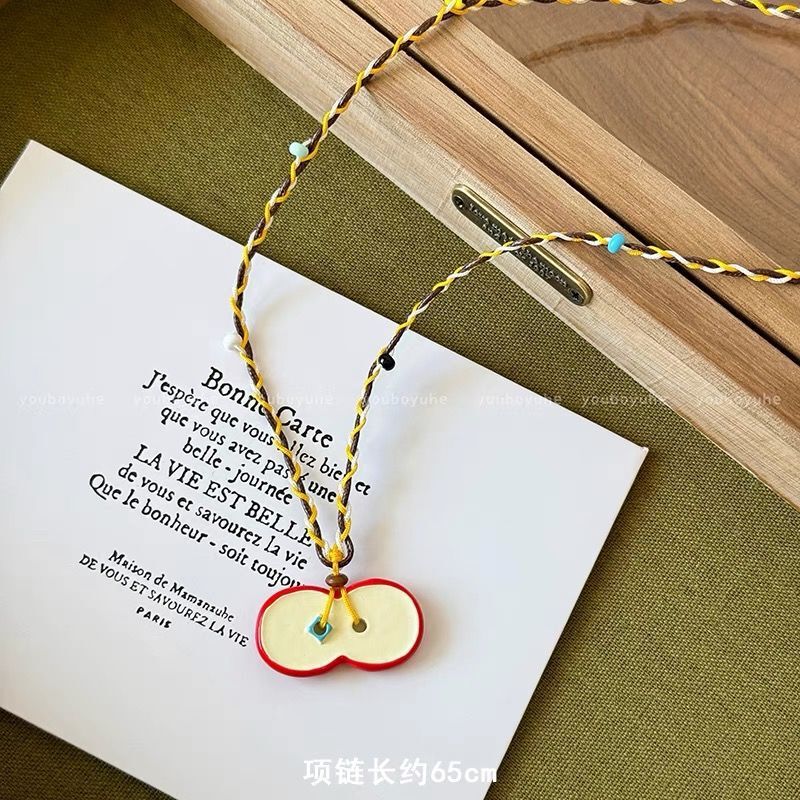 适合夏天的童趣小狗苹果吊坠项链女可爱多巴胺长款编织卫衣毛衣链|undefined
