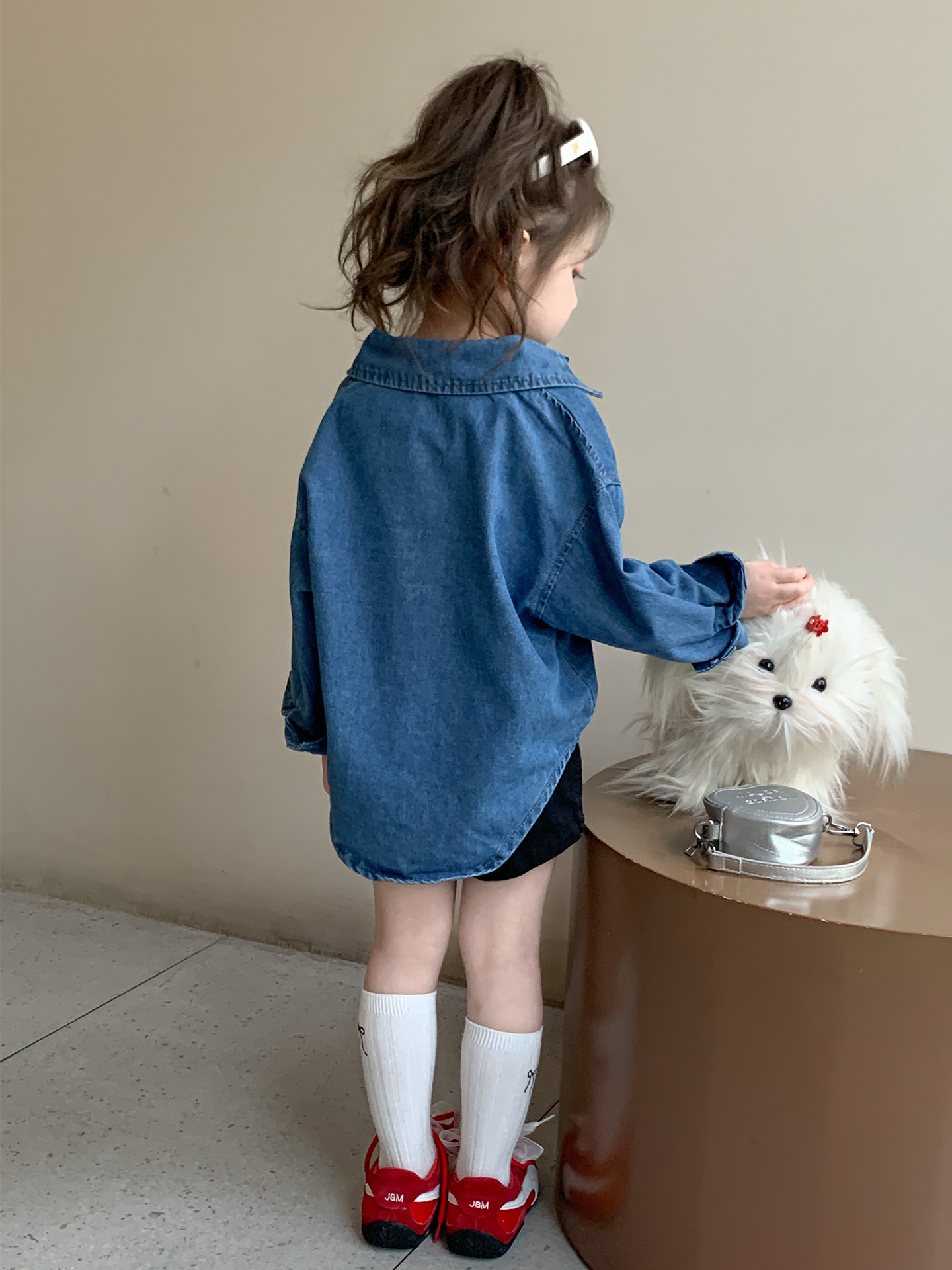 Camisas de vaqueros de niñas primavera y otoño 2025 nuevas camisas de manga larga de estilo extranjero para niñas camisas de otoño para niños