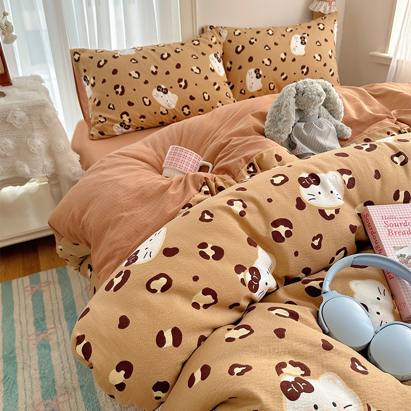 Cama de algodón de cuatro piezas A clase madre y bebé dormir desnudo pro piel sábanas de cama de algodón puro Kasa dormitorio dibujos animados lindos tres piezas 4