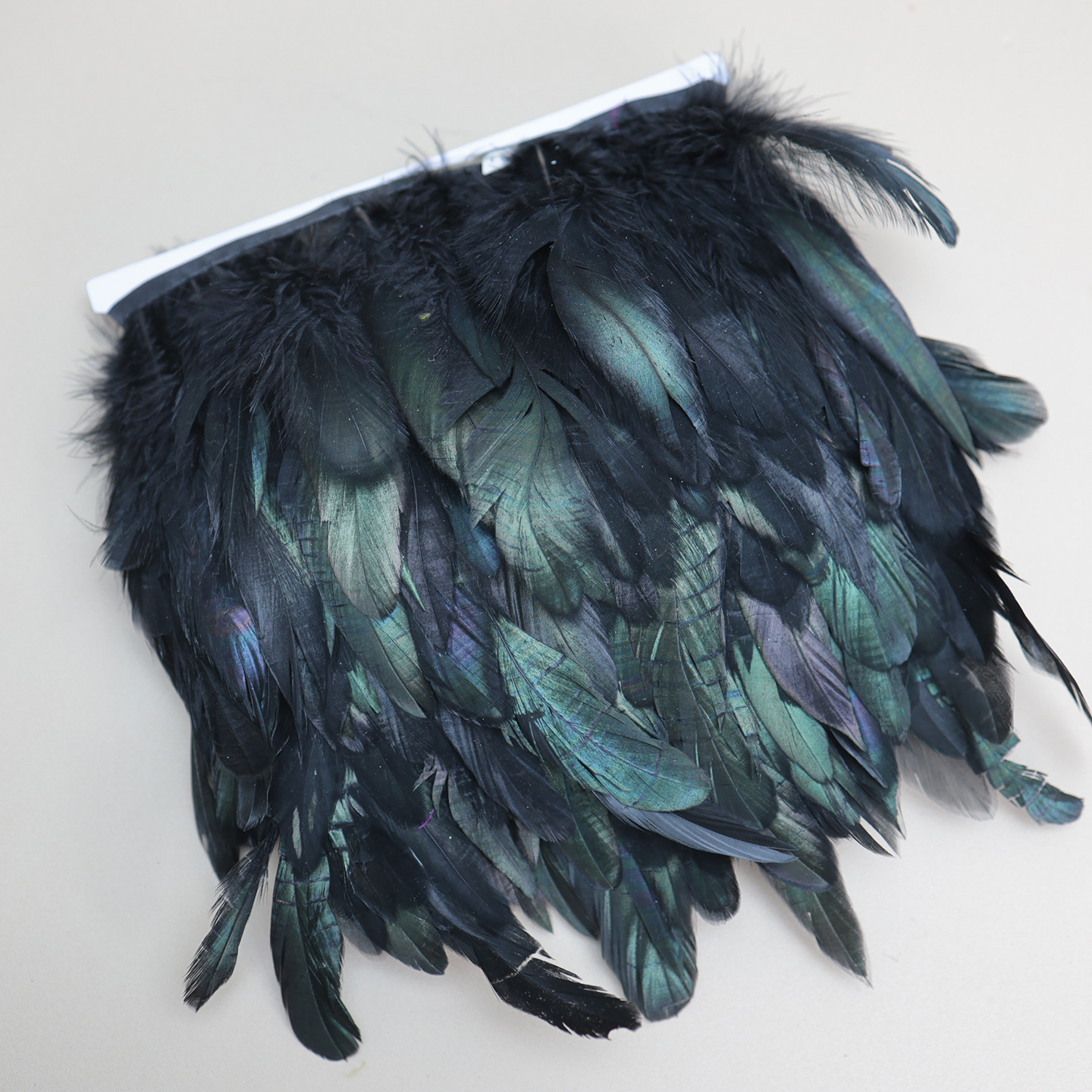 Plumas negras al por mayor DIY accesorios de decoración de ropa accesorios escenas de diseño de fábrica de plumas tienda directa