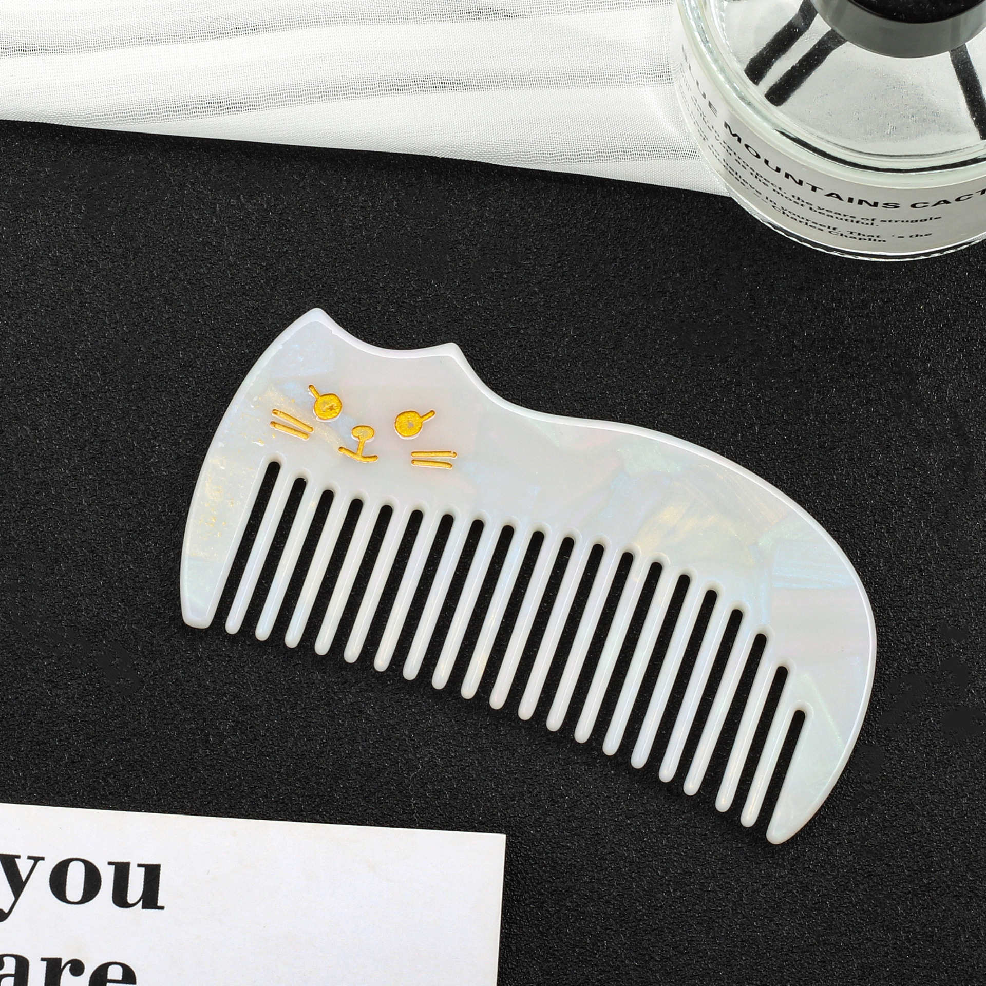 Temperamento retrógrado orejas de gato peine de cabello largo exquisito pequeño portátil pein de maquillaje ácido antiestático pein de niños image 10