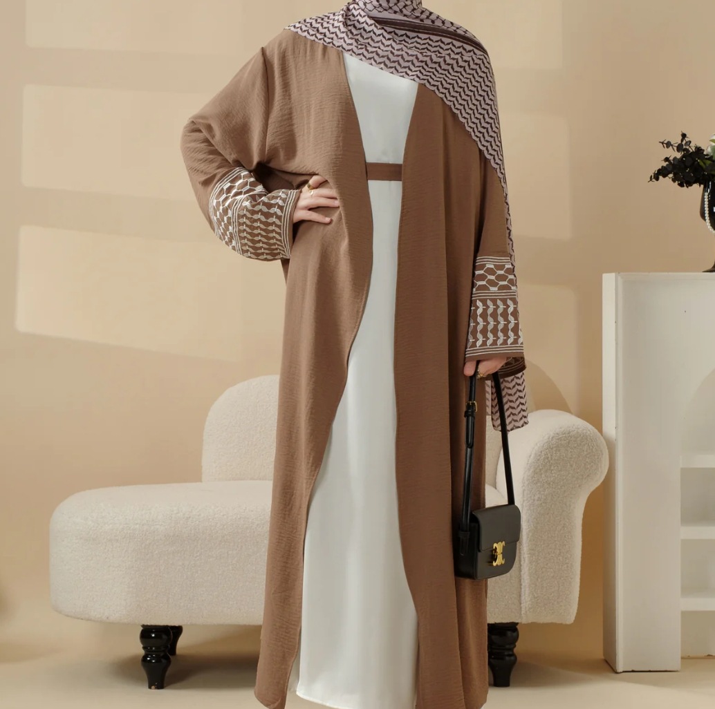 Radiant Islamic Outfits – Embroidered Elegance with Bold Geometric Flair 65 O1CN01en6Udk1q422FvNCW8 !!2219136895441 0 cib