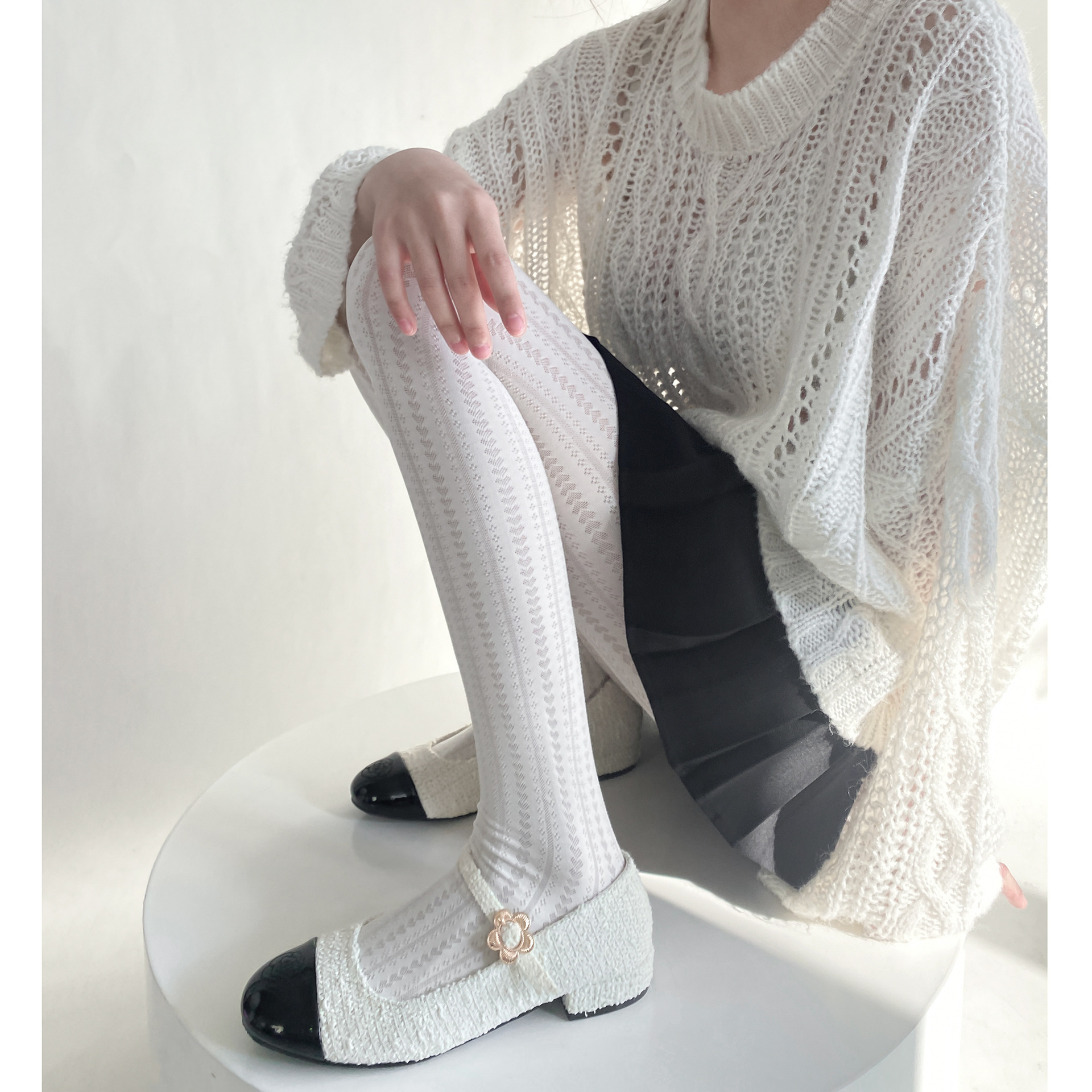 2024 New Retro Heart Three-Dimensional Vertical Jacquard Slimming Base Socks for Women Spring and Autumn Solid Color Niche Personality Stockings