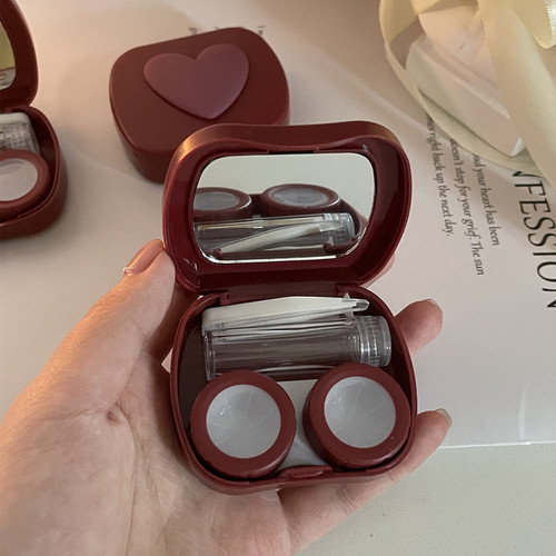 Red three-dimensional love contact lens box, simple, compact and portable contact lens box, cute mini double companion box for women
