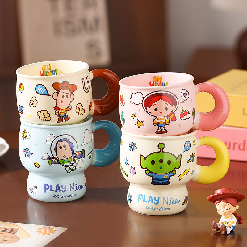 Toy Story co-branding tazas de cerámica para niños tazas de agua para parejas regalo de cumpleaños tazas de café para el desayuno para el hogar