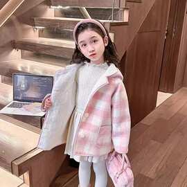 女童秋冬格子外套2026新款皮毛一体加厚儿童冬装洋气时髦保暖上衣