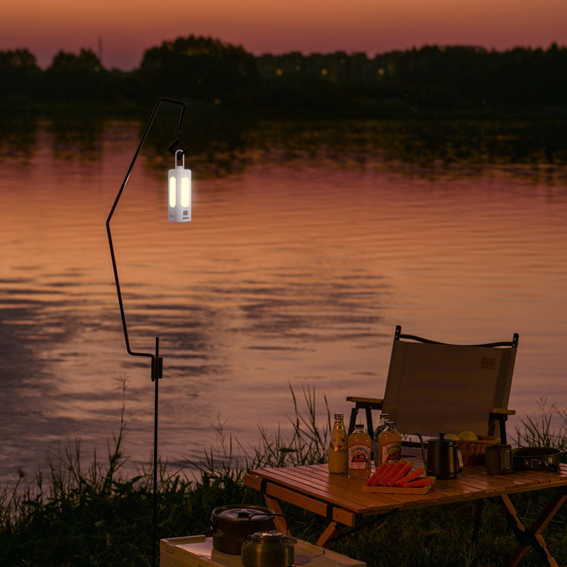 Transfronteriza nueva luz de camping multifuncional plegable Luz de camping larga resistencia linterna de la tienda resalte linterna de emergencia