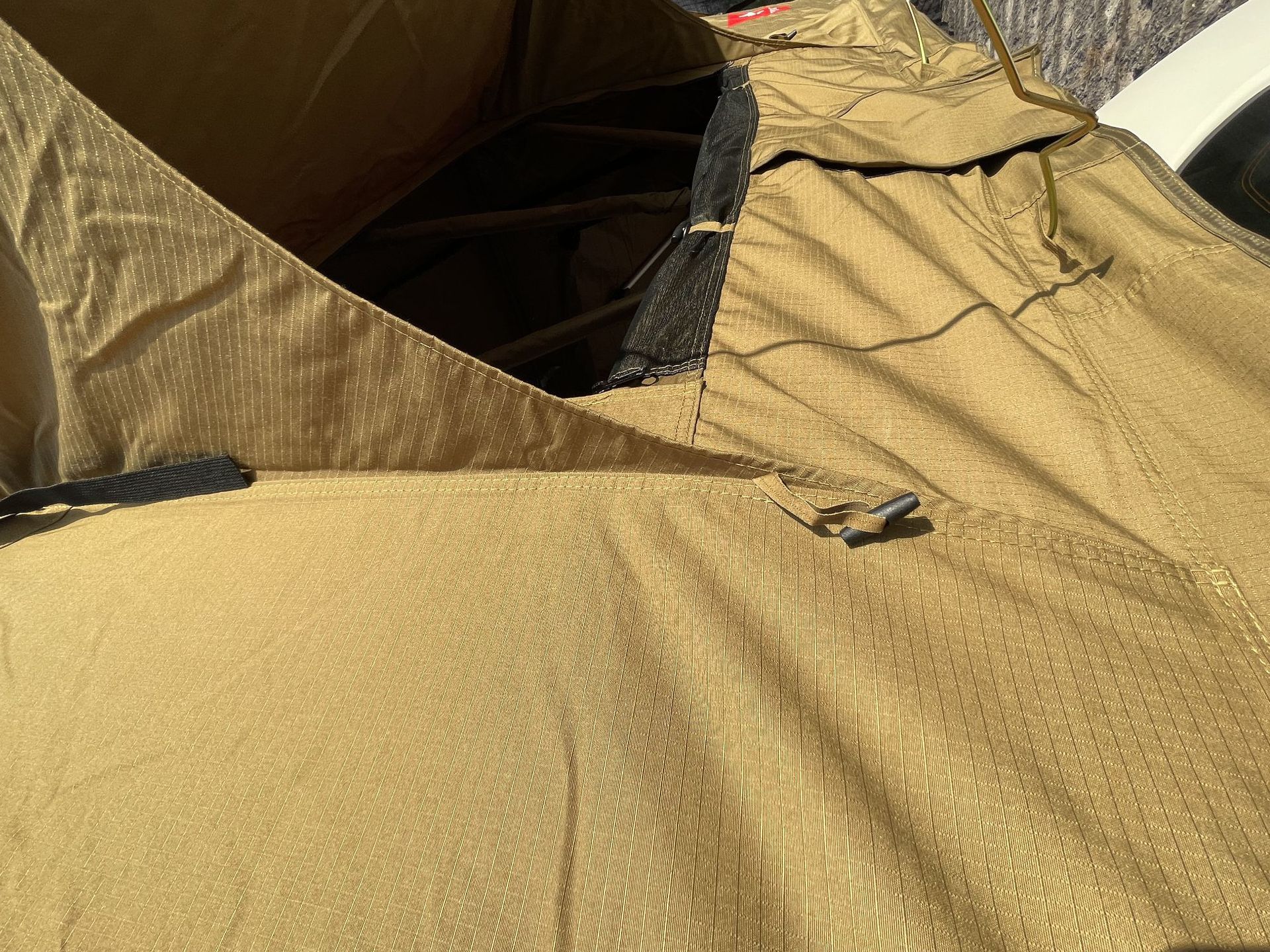 Leftover Foreign Trade Stock with Tags, Sold Out with No Restock, Outdoor Off-Road, Various Sizes, Long Car Roof Tent, Portable Car Tent