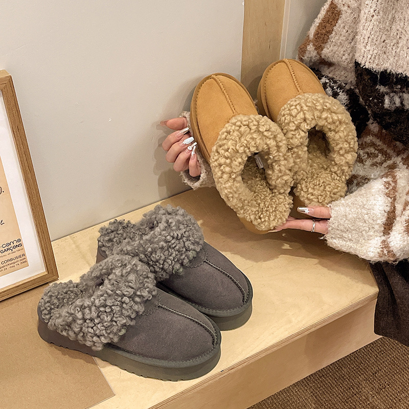 Thick-soled, retro gray, closed-toe cotton slippers for women, 2026 autumn/winter new style, suitable for outdoor wear, with fleece lining and lamb wool trim, resembling snow boots Thick-soled, retro gray, closed-toe cotton slippers for women, 2026 autumn/winter new style, suitable for outdoor wear, with fleece lining and lamb wool trim, resembling snow boots