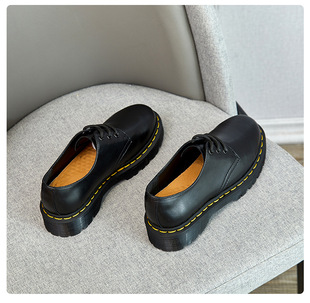 новый женский обувь. новый женский обувь. модная женская обувь. модные женские туфли. в весенние туфли.