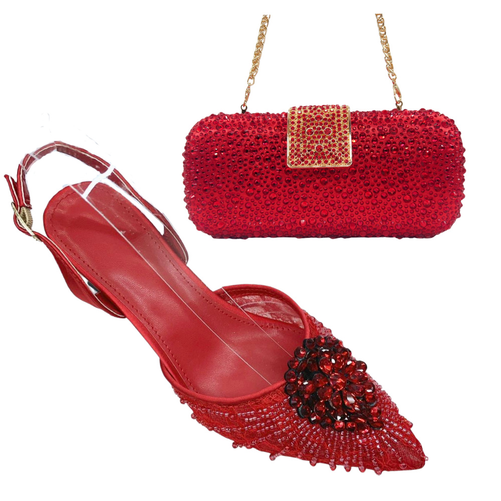Zapatos estilo italiano para la cena sandalias de tacones finas de verano mujer diamante de punta zapatos de novia