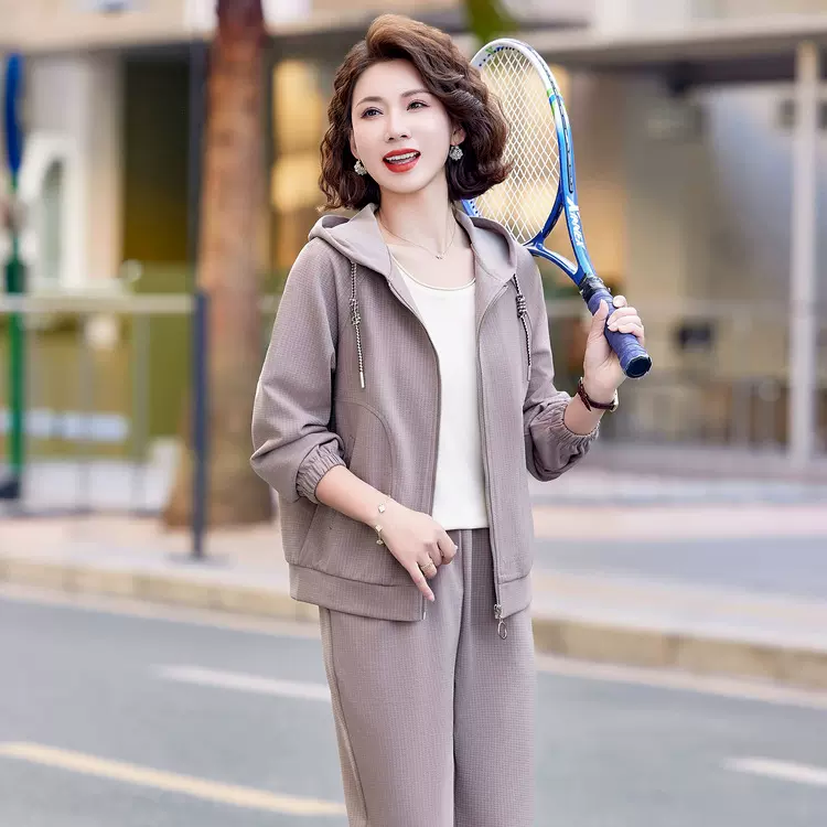 2025新款中老年女春秋休闲两件套妈妈装春装运动套装洋气大码外套