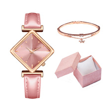 �¿��r�з���Ƥ��Ůʿ�ֱ����s�̶�ʯӢ���Ů���ֱ�һ�����l