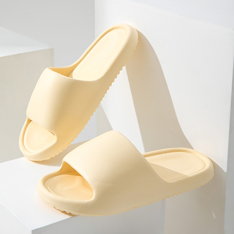 Desodorante antideslizante zapatillas para el hogar personalidad de verano pareja simple zapatillas de suela gruesa zapatillas de suela blanda para hombres