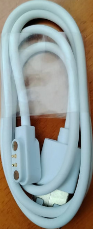 흰색 자기 충전 케이블