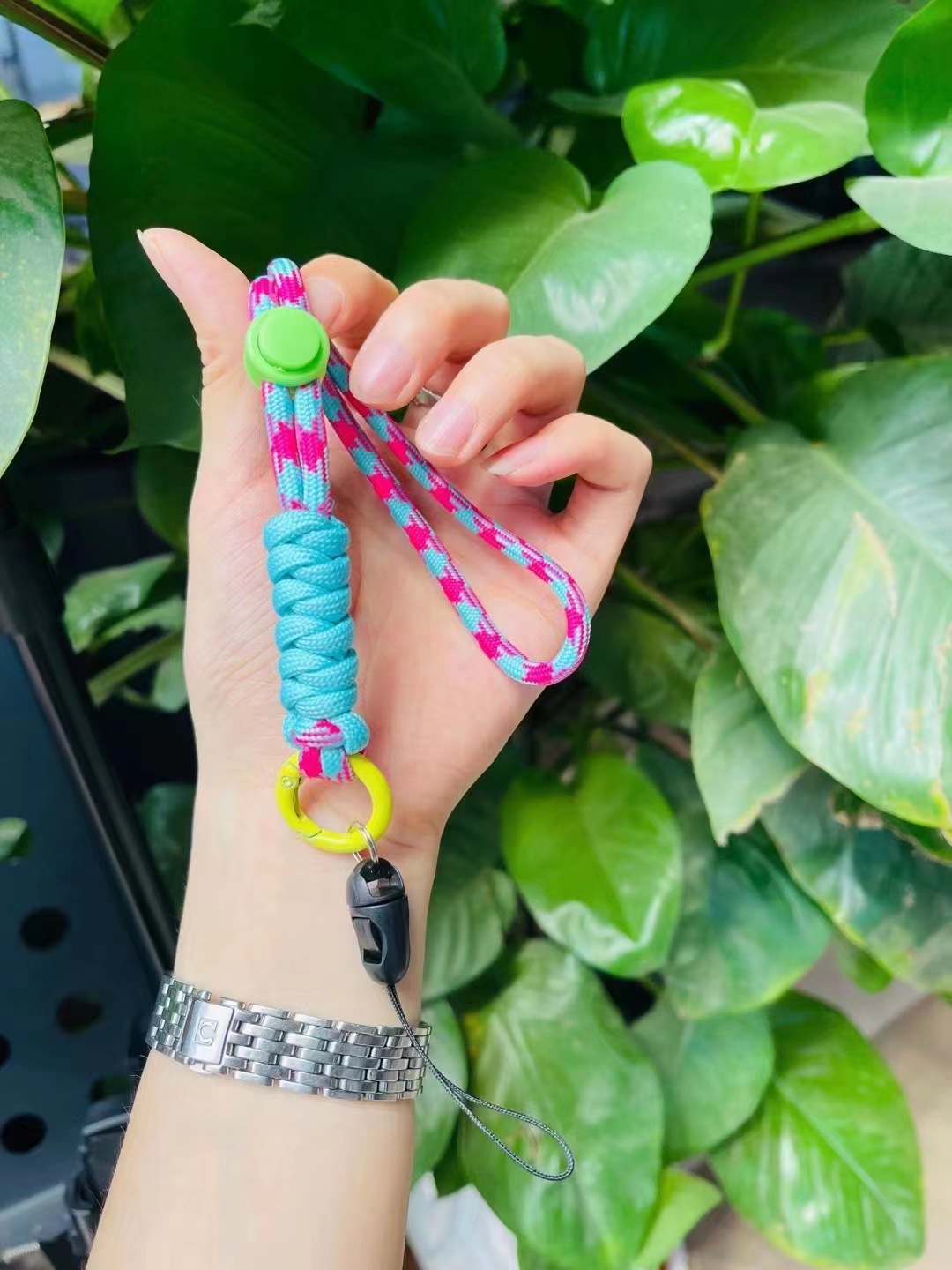 Nuevo teléfono móvil contraste color cordón Halter anti-perdido ajustable muñeca cuerda llavero cuerda trenzada hecha a mano cuerda de mano de dos colores